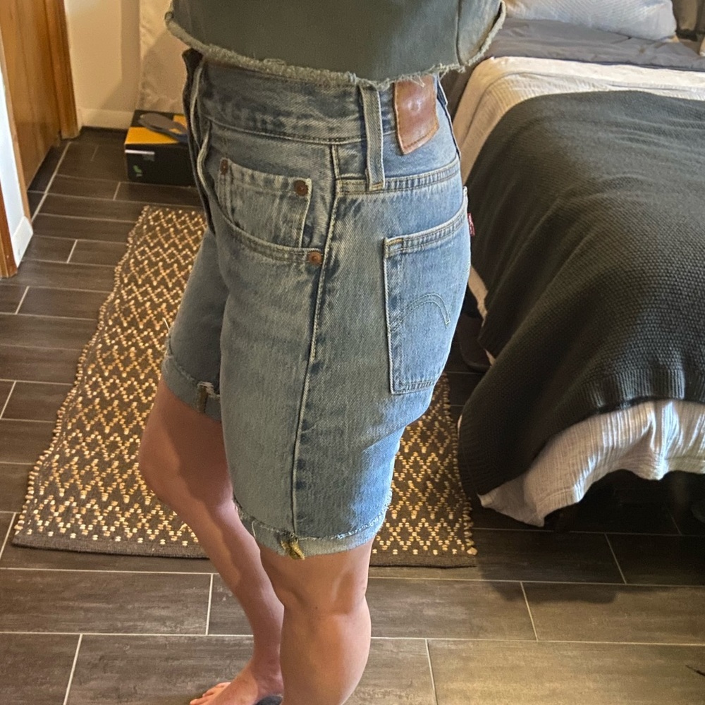 Levi’s 501 shorts size 26